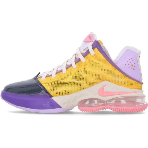 LeBron XIX Low Lilac/Pink Gaze Nike - Nike - Modalova
