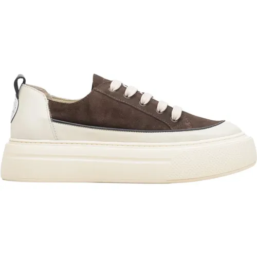 Women`s & Beige Low Top Leather & Suede Sneakers Er00113499 , female, Sizes: 7 UK, 4 UK, 3 UK, 5 UK, 6 UK - Estro - Modalova