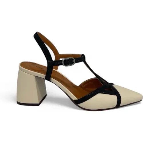 Pumps, female, , Size: 9 US Bicolor Handcrafted Retro Style Pumps - Chie Mihara - Modalova