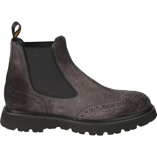 Classic Chelsea Boots , male, Sizes: 8 UK, 10 UK, 7 UK, 9 1/2 UK, 9 UK, 6 UK, 7 1/2 UK, 6 1/2 UK, 8 1/2 UK - Doucal's - Modalova