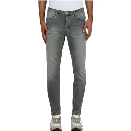 Slim Cropped Jeans medium washing , male, Sizes: W31, W32, W30 - Haikure - Modalova