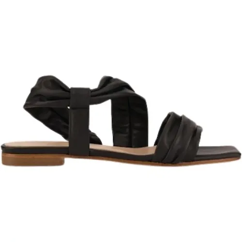 Sandalen mit quadratischer Zehenpartie,Sandalen mit quadratischer Zehenpartie aus Leder,Flache Ledersandale mit eckiger Zehenpartie - Malababa - Modalova