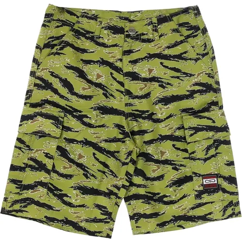 Casual Shorts, male, , Size: XL Camouflage Cargo Shorts with Multiple Pockets - Propaganda - Modalova