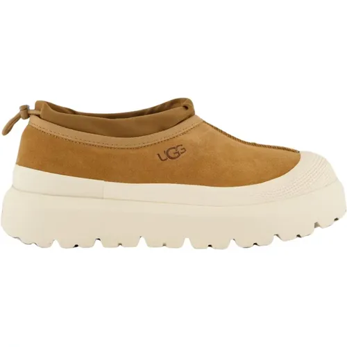 Hybrid Chestnut Weather Tasman Style , male, Sizes: 11 UK, 9 UK, 10 UK, 8 UK, 7 UK, 6 UK - Ugg - Modalova