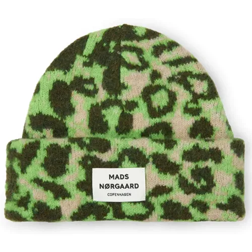 Smart Knitted Hat in Green , female, Sizes: ONE SIZE - Mads Nørgaard - Modalova