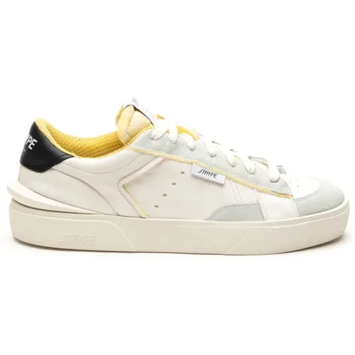 White Sneakers , male, Sizes: 7 UK, 11 UK, 8 UK, 9 UK, 10 UK - Strype - Modalova