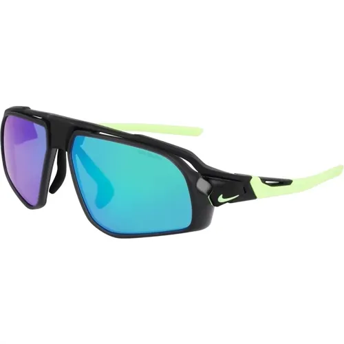 Sunglasses, male, , Size: 59 MM Sporty Sunglasses for Men - Nike - Modalova