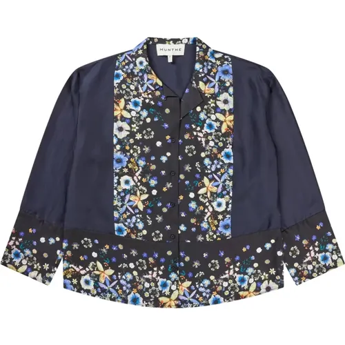 Shirts, female, , Size: S Elegant Floral Silk Top - Munthe - Modalova