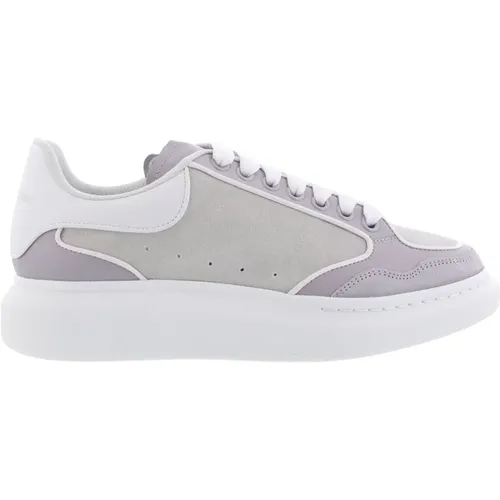 Sneakers, male, , Size: 6 1/2 US Oversized Sneaker Grey/Beige - alexander mcqueen - Modalova