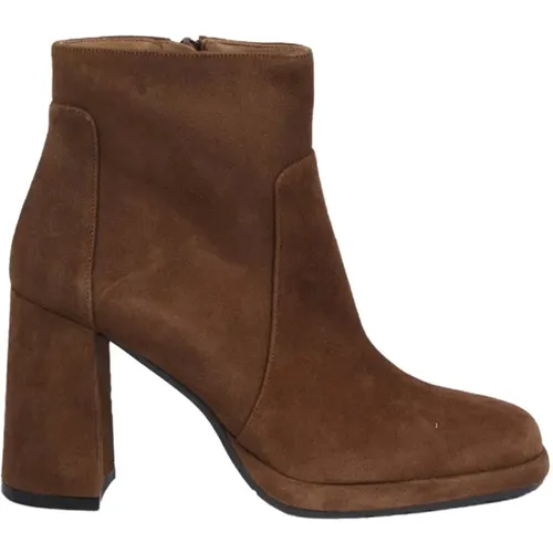 Leather Ankle Boot with Side Zipper , female, Sizes: 4 UK - Albano - Modalova