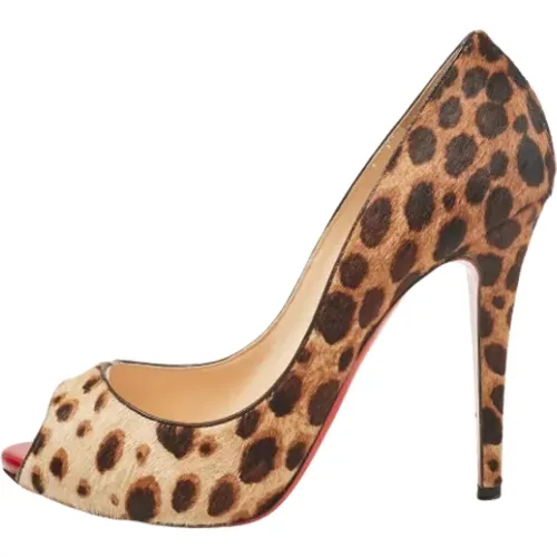 Pre-owned Fabric heels , female, Sizes: 7 1/2 UK - Christian Louboutin Pre-owned - Modalova