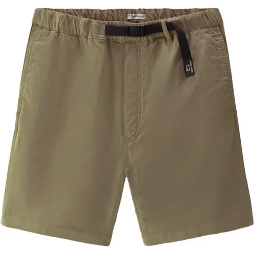 Garment-Dyed Chino Shorts in Stretch Cotton , Herren, Größe: 2XL - Woolrich - Modalova