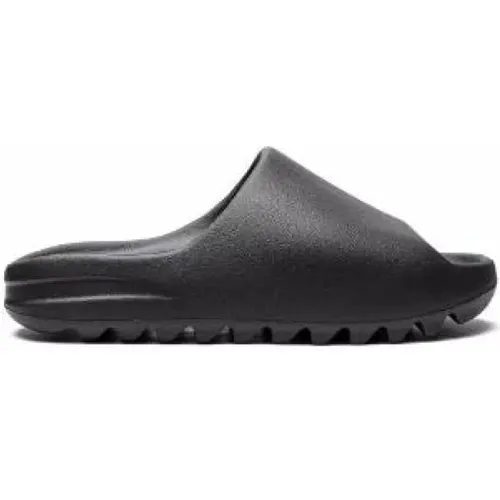 Onyx Yeezy Slide , male, Sizes: 9 UK, 14 1/2 UK, 10 1/2 UK, 12 UK, 13 UK - Adidas - Modalova