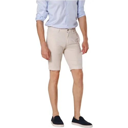 Stretch Gabardine Bermuda Shorts - Regular Fit , male, Sizes: L - Mason's - Modalova