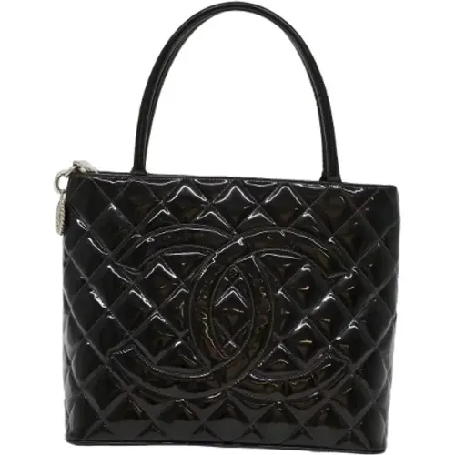 Leather Chanel Medaillon Bag , female, Sizes: ONE SIZE - Chanel Vintage - Modalova