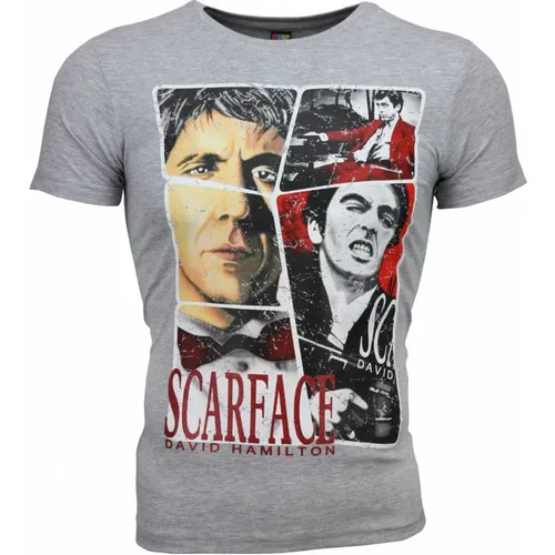 Scarface Frame Print - Men T-Shirt - 2008G , male, Sizes: 2XL, XL, L - Local Fanatic - Modalova