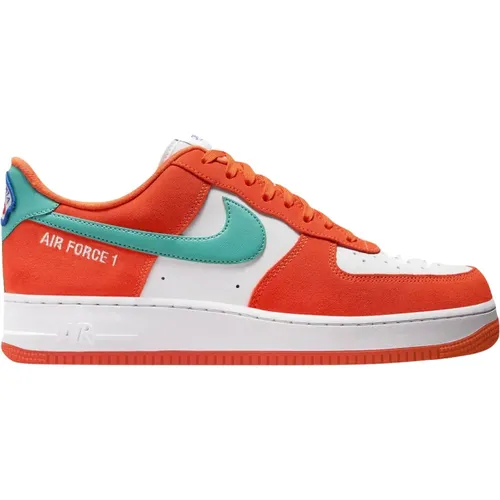 Limitierte Auflage Athletic Club White Orange , Herren, Größe: 40 1/2 EU - Nike - Modalova