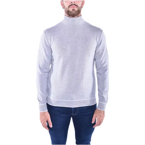 Turtlenecks, male, , Size: S Embroidered Turtleneck - Eleventy - Modalova