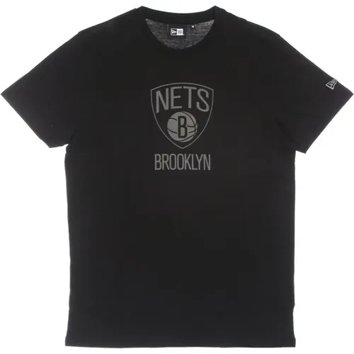 T-Shirts, male, , Size: 2XS Brooklyn Nets Reflective Print Tee - new era - Modalova