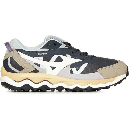 Black Sneakers for All Adventures , male, Sizes: 9 UK, 8 UK, 4 1/2 UK, 9 1/2 UK, 10 1/2 UK - Mizuno - Modalova