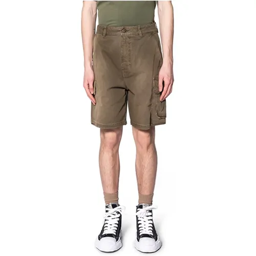 Casual Shorts, male, , Size: S Khaki Cargo Shorts for Men - Loewe - Modalova