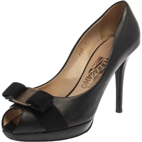 Pre-owned Pumps, female, , Size: 8 1/2 US Pre-owned Leather heels - Salvatore Ferragamo Pre-owned - Modalova