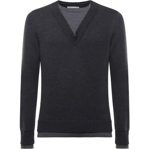 V-neck Knitwear, male, , Size: L Merino Wool V-Neck Sweater Anthracite - Alpha Studio - Modalova