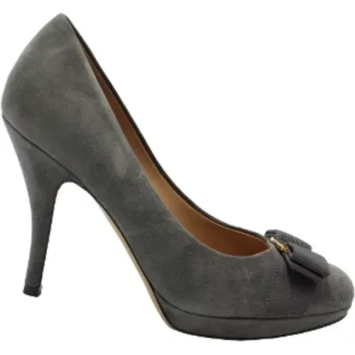 Pre-owned Suede heels , female, Sizes: 3 1/2 UK - Salvatore Ferragamo Pre-owned - Modalova