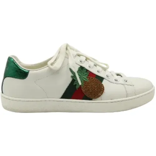 Pre-owned Leather Sneakers with Lady Bug Patch , female, Sizes: 1 UK - Gucci Vintage - Modalova