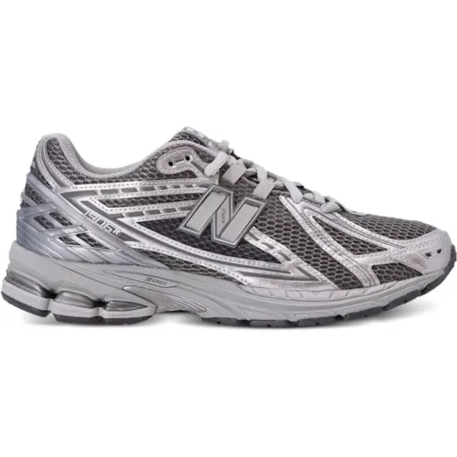 Sneakers Silver , male, Sizes: 6 1/2 UK - New Balance - Modalova