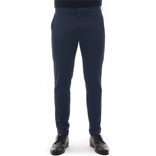 Trousers with a turn-up cuff , male, Sizes: W42 - Fay - Modalova