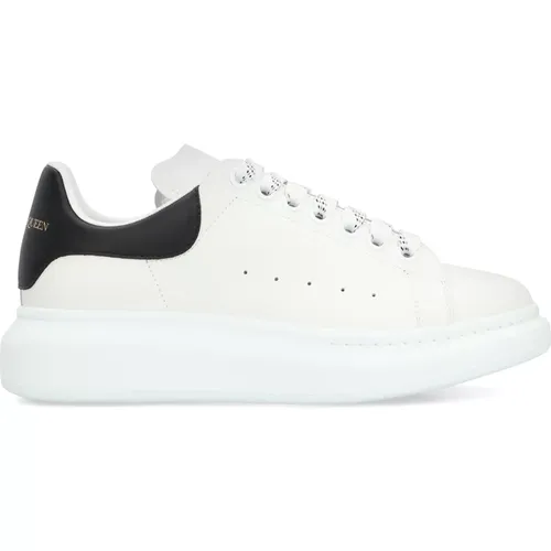 Sneakers, male, , Size: 7 1/2 US Chunky Leather Sneakers with Contrasting Heel - alexander mcqueen - Modalova
