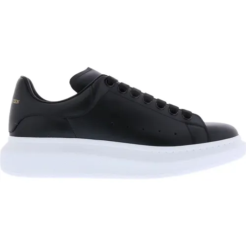 Oversized Sneakers , male, Sizes: 10 UK, 14 1/2 UK - alexander mcqueen - Modalova