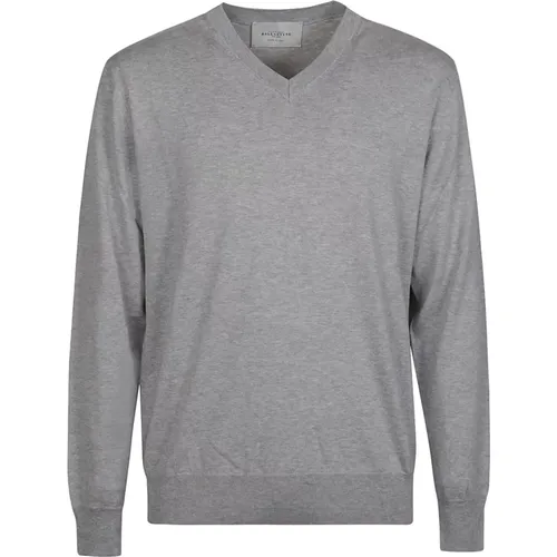 Stylish V-Neck Sweater , male, Sizes: M, L - Ballantyne - Modalova