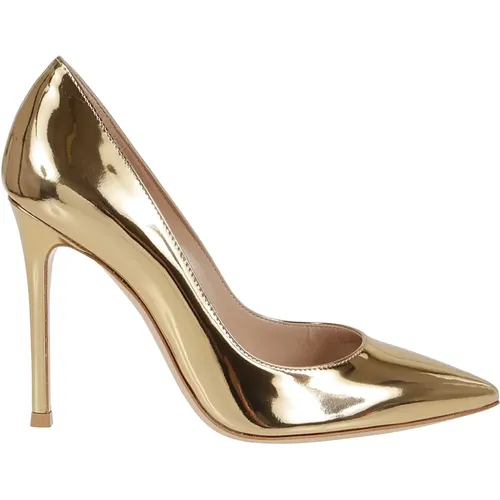 Pumps, female, , Size: 7 US Metallic Gold Pointed Toe Stiletto Pumps - Gianvito Rossi - Modalova