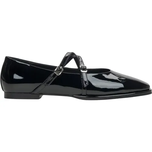 Ballerinas, female, , Size: 9 US Women`s Ballet Flats with a Patent Leather Buckle Er00115744 - Estro - Modalova