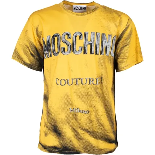 Dunkelgelbes Trompe LOeil T-Shirt - Moschino - Modalova