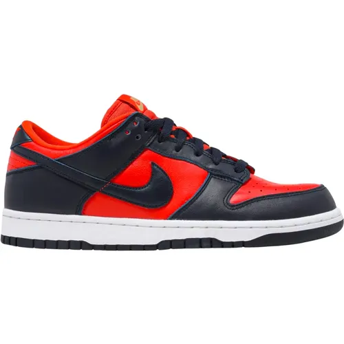 Limited Edition Champ Colors Orange , male, Sizes: 10 1/2 UK, 10 UK, 6 UK, 11 1/2 UK, 2 1/2 UK, 11 UK, 7 UK, 3 1/2 UK, 6 1/2 UK, 15 1/2 UK, 4 UK, 9 UK - Nike - Modalova