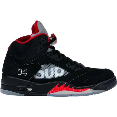 Supreme Air Jordan 5 Retro , male, Sizes: 13 UK, 6 UK, 12 UK, 15 1/2 UK, 7 UK, 10 UK, 8 UK, 11 1/2 UK, 11 UK, 9 UK, 8 1/2 UK, 13 1/2 UK, 10 1/2 UK - Nike - Modalova