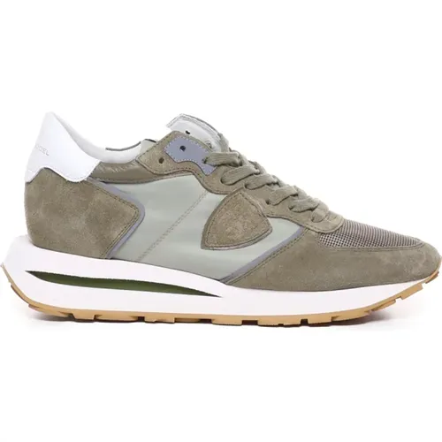 Khaki Sneakers with Memory Foam , male, Sizes: 9 UK, 11 UK - Philippe Model - Modalova