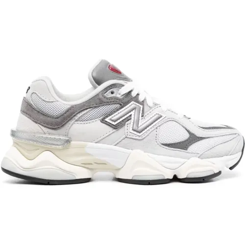 Grey Suede Low-Top Sneakers Reflective Detail , male, Sizes: 8 UK - New Balance - Modalova