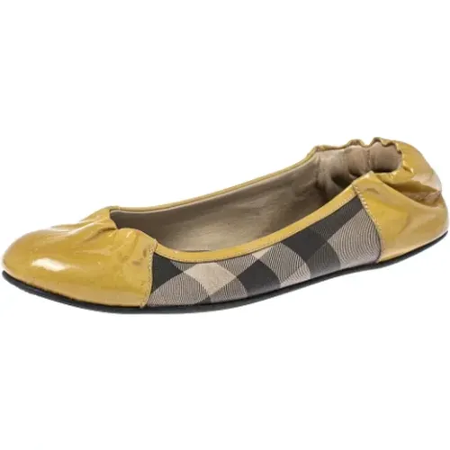 Pre-owned Flats, female, , Size: 7 US Pre-owned Canvas flats - Burberry Vintage - Modalova