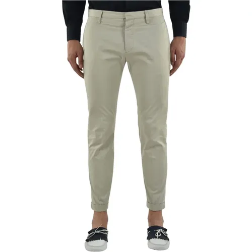 Chinos, male, , Size: XL Cotton Buttoned Chinos for Men - Dsquared2 - Modalova