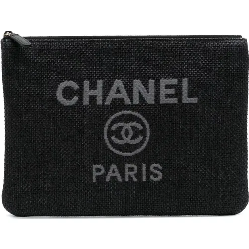 Pre-owned Clutches, female, , Size: ONE SIZE Pre-owned Textured Zip Pouch - Chanel Vintage - Modalova
