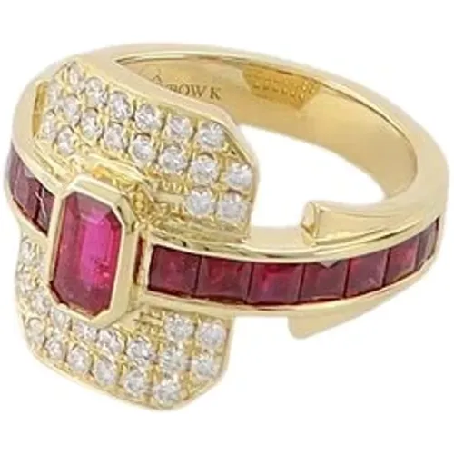 Art Deco Shield Ring Gold Rubine - Rainbow K - Modalova