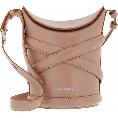 Beuteltasche - The Curve Bucket Bag Leather - Gr. unisize - in Gold - für Damen - alexander mcqueen - Modalova