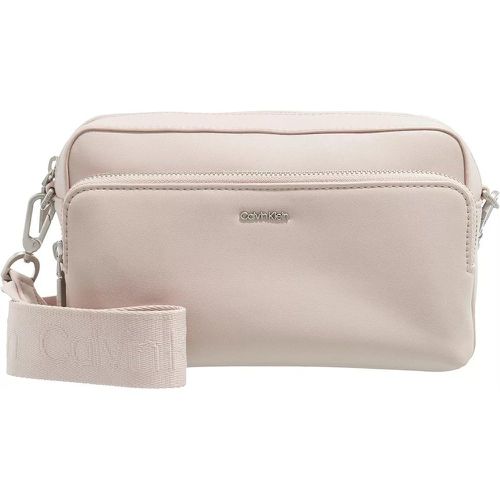 Crossbody Bags - Ck Must Camera Bag W/Pckt Large - Gr. unisize - in - für Damen - Calvin Klein - Modalova