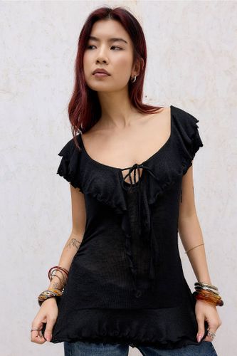 UO Bella Ruffle Top - Medium at - Urban Outfitters - Modalova