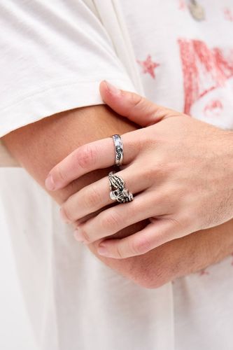 Surf Waves Band Ring - Medium at Urban Outfitters - Ed Hardy - Modalova