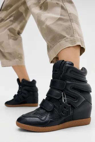Mavis Leather Wedge Trainers - UK 4 at Urban Outfitters - Steve Madden - Modalova